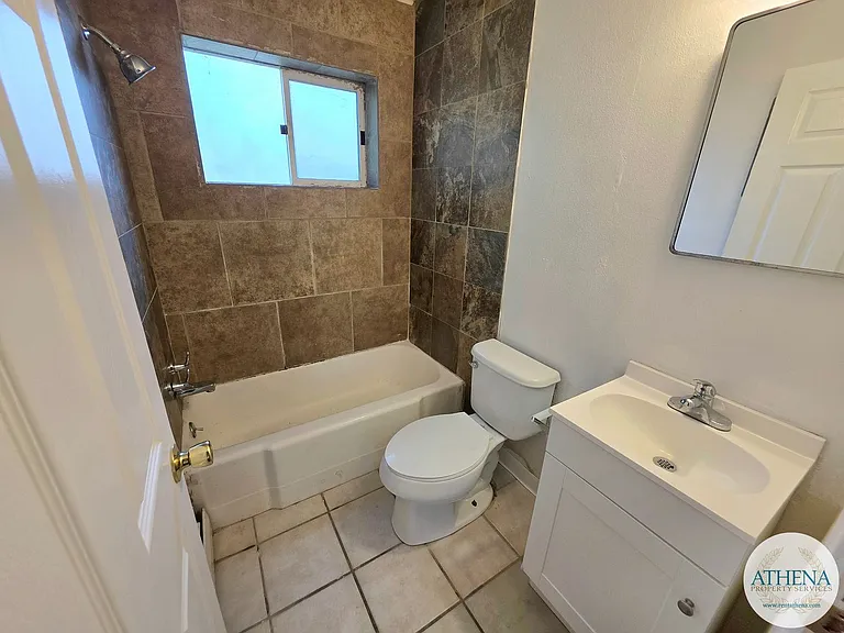 622 Bellevue St — Photo 4