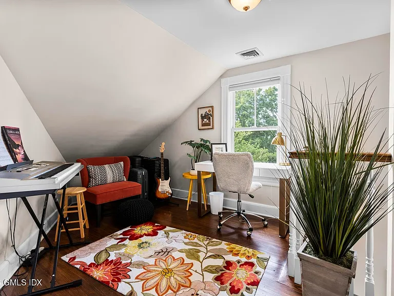 8 Highview Ave — Photo 35