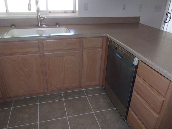 5th image of 2875 N Brook St