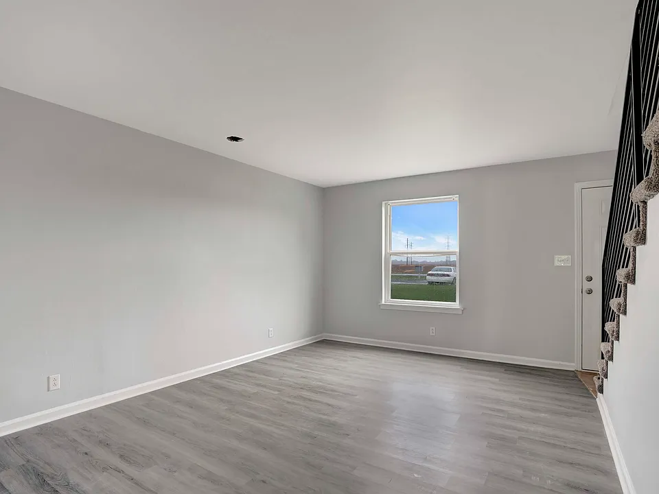 1108 Pembroke Oak Grove Rd #19