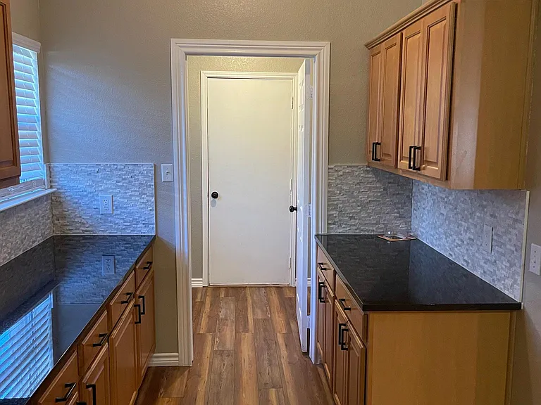4700 Topaz Ln — Photo 5