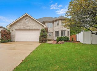 8205 S Luna Ave, Burbank, IL