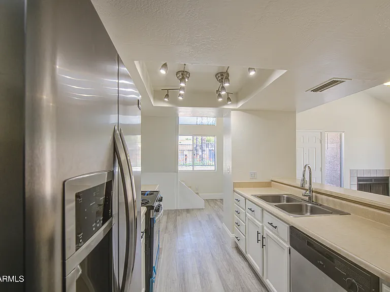 2019 W Lemon Tree Pl — Photo 20