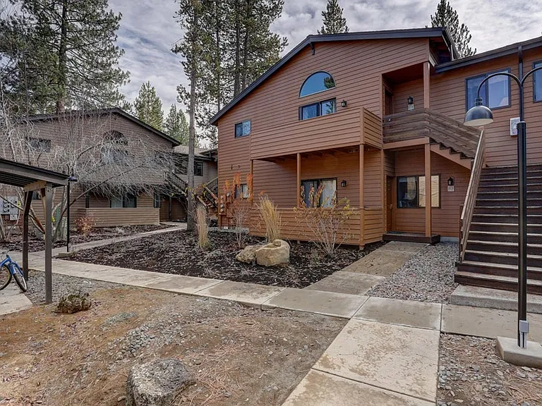 56858 Enterprise Dr — Photo 26