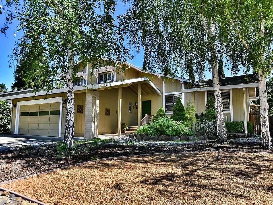 1st image of 690 Hudson Court