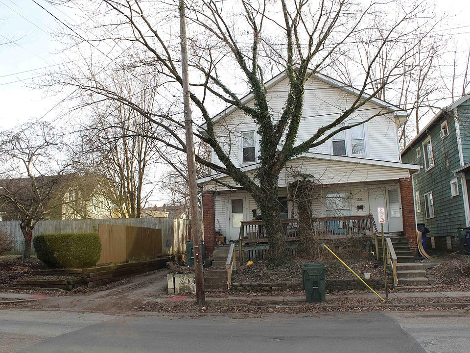 2nd image of 241 Clinton St #239