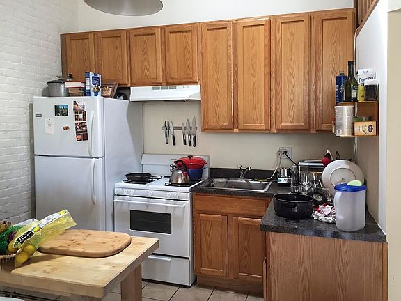4th image of 259 Lexington Ave #B