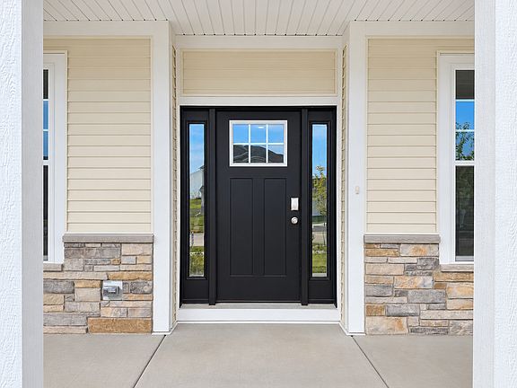 5th image of 644 Houtz Cir