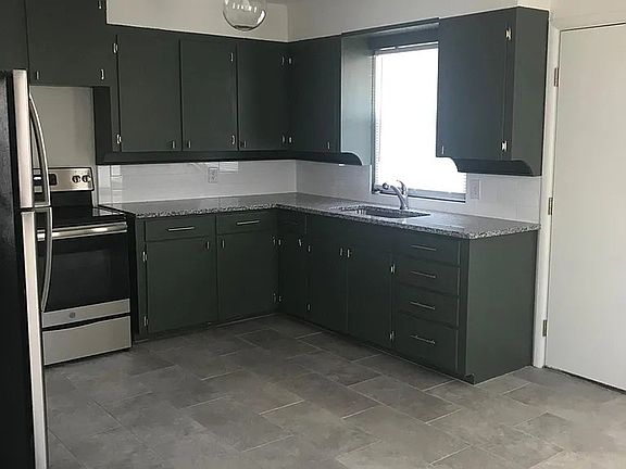 3rd image of 707 N En 12th St