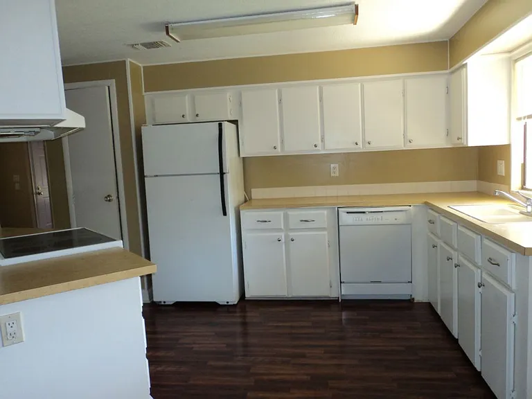 4878 Reno Dr — Photo 10