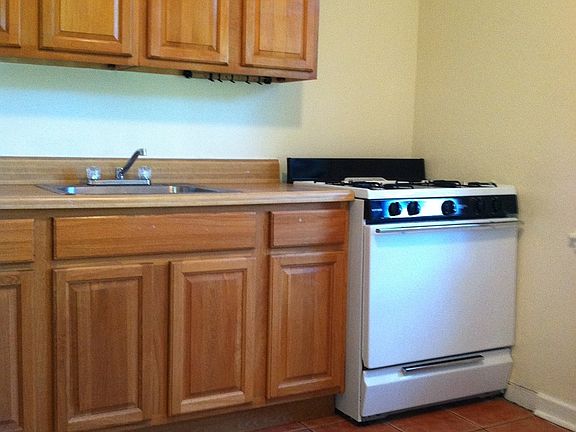 5th image of 447 Prospect St APT 59