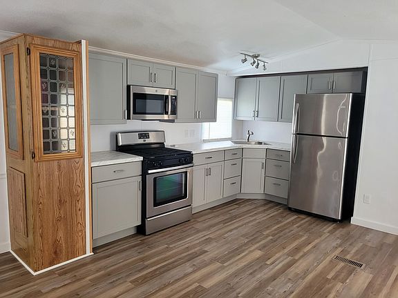 5th image of 1802 Rhoda St SE #221