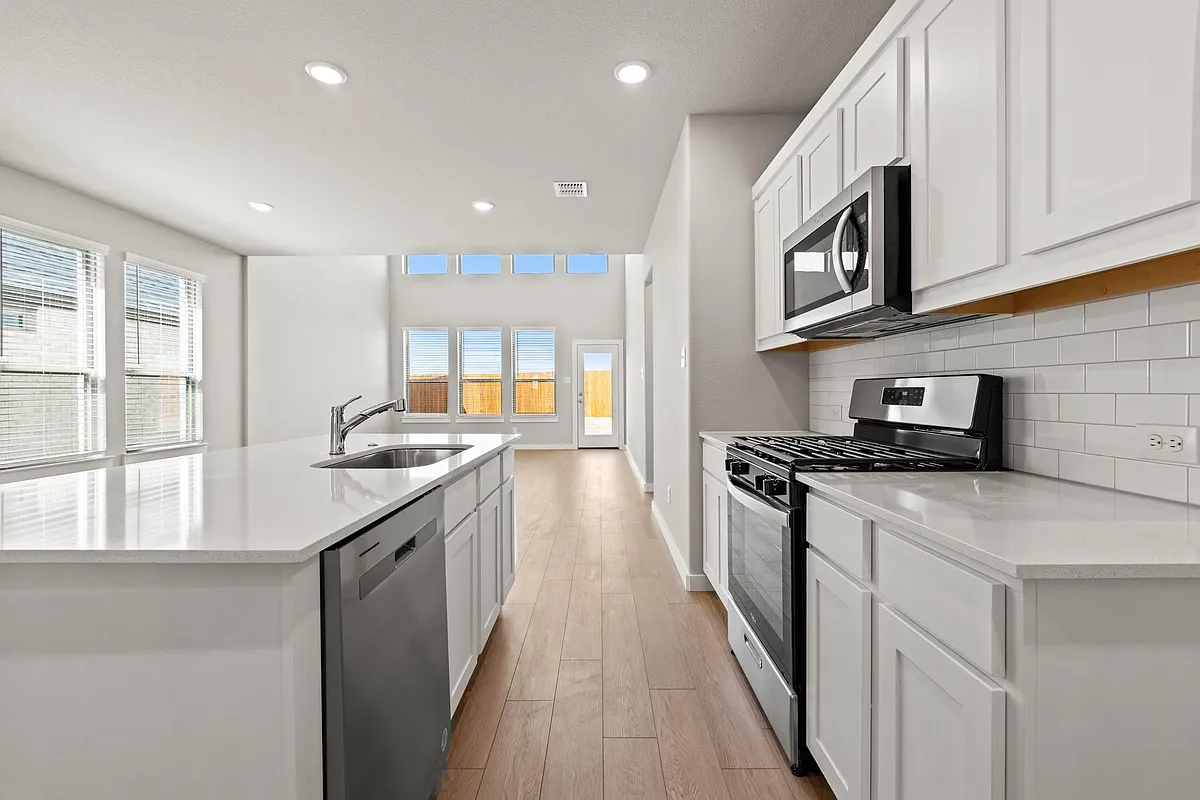 Building Photo - 102 Travine Dr