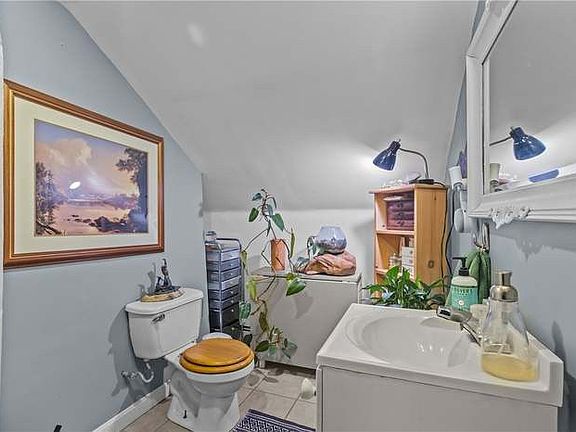 4th image of 17 Boutwell St #3