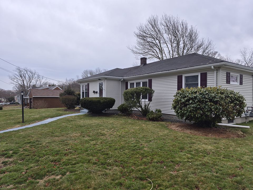 2 bedroom, first floor unit, duplex.