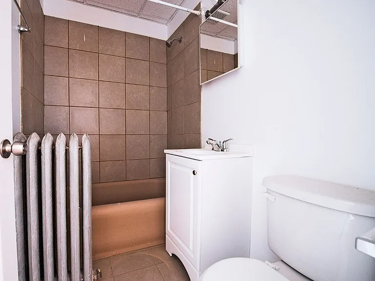 5836 W Madison — Photo 25