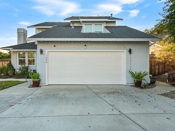 3rd image of 1090 Los Altos Dr