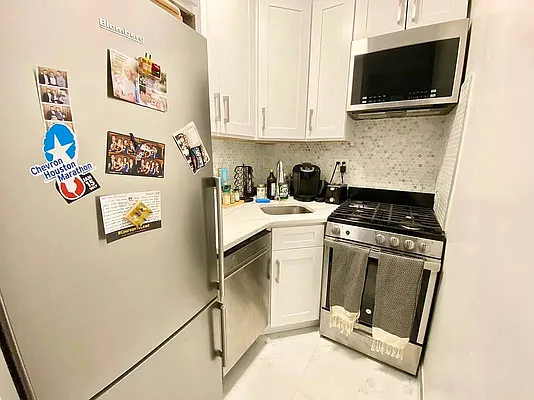 Rented by J PRESTON AND ASSOCIATES INC | media 10