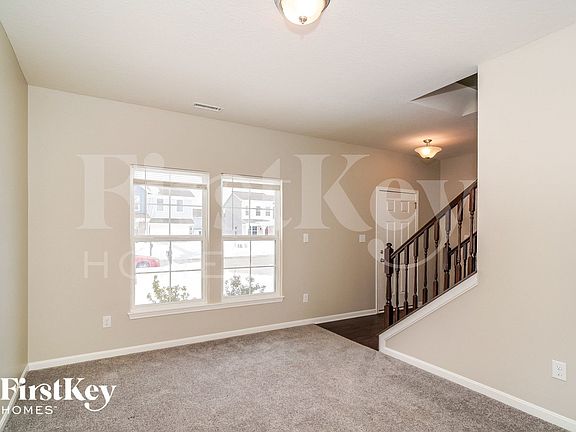 2nd image of 645 Van Buren St