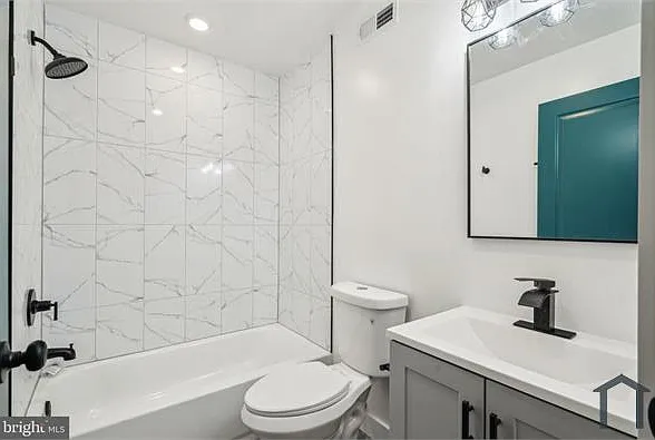 3 bed, $1,700 — Photo 3