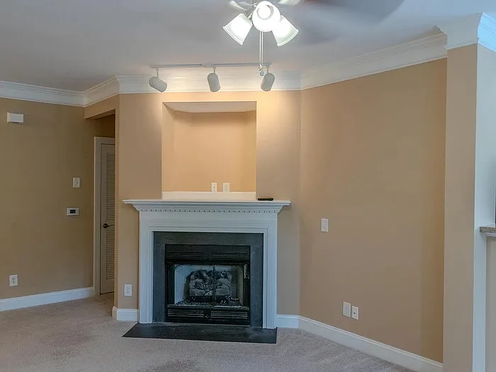 2 bed, 2.0 bath, $1,650 — Photo 4