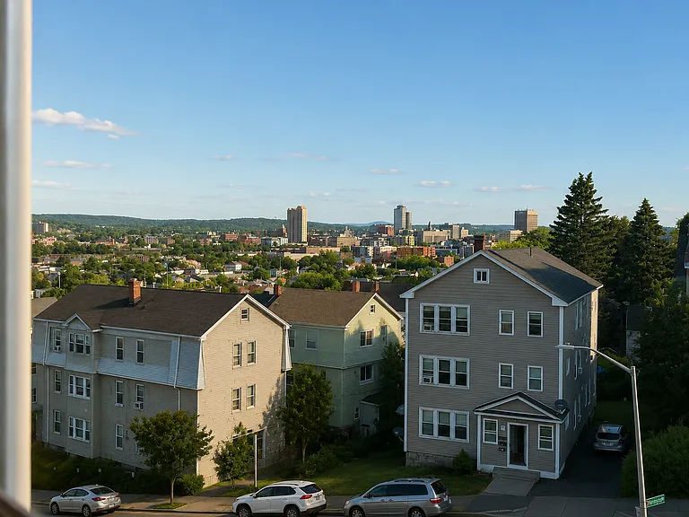 17 Euclid Ave #3 — Photo 7