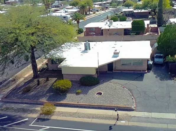 8556 E Kenyon Dr, Tucson, AZ 85710