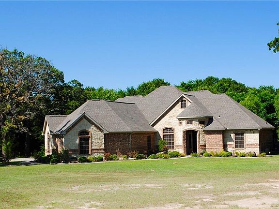 2nd image of 3055 Greenwood Cir