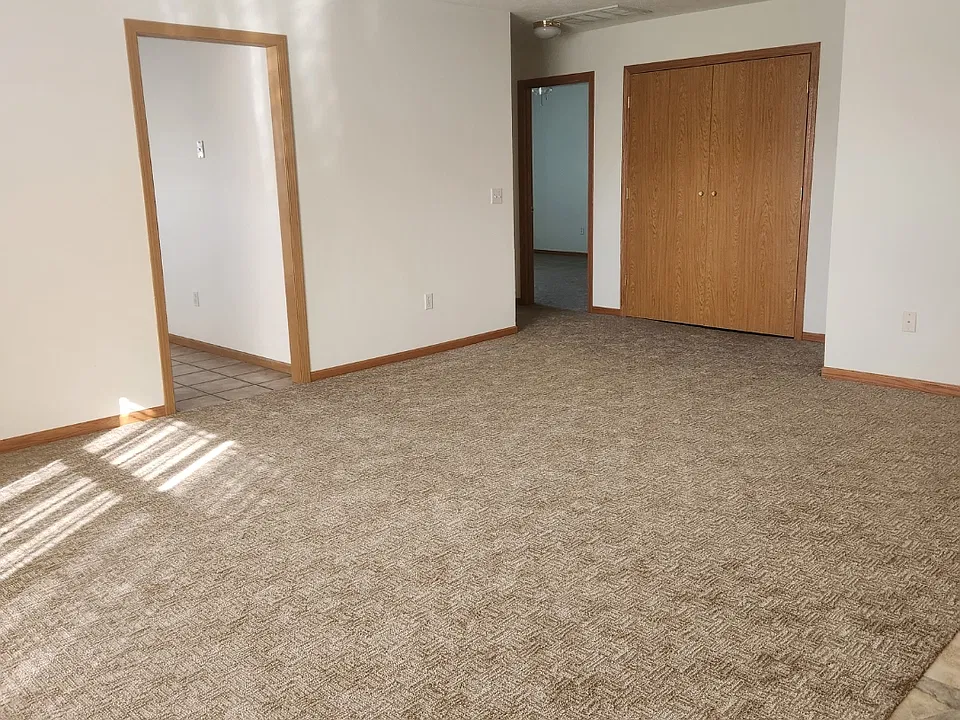 Building Photo 4