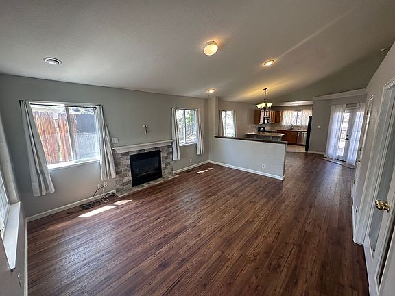 2nd image of 125 Cromwell Pl