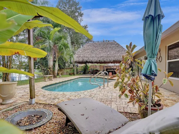 11650 Strand Way, Cooper City, FL 33026