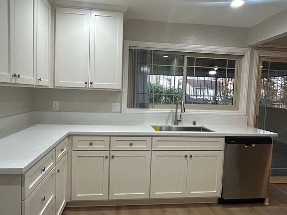 4th image of 11702 Lakewood Blvd #6508
