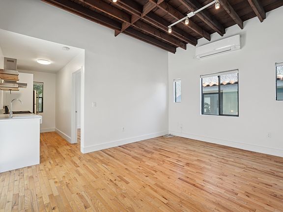 3rd image of 251 Rosemont Ave #1/2