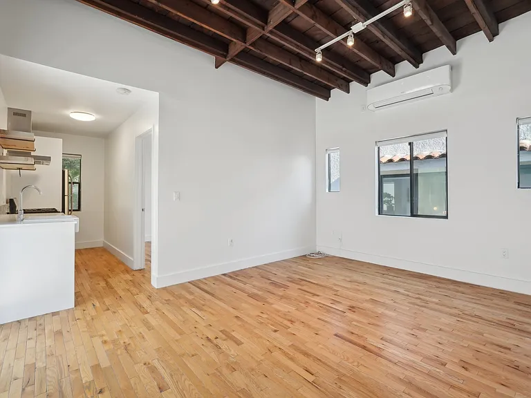 251 Rosemont Ave #1/2 — Photo 3