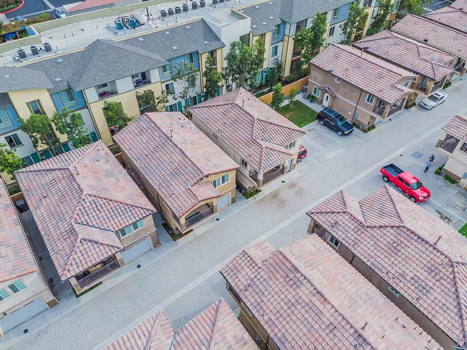 1st image of 4307 Carlin Ave #20