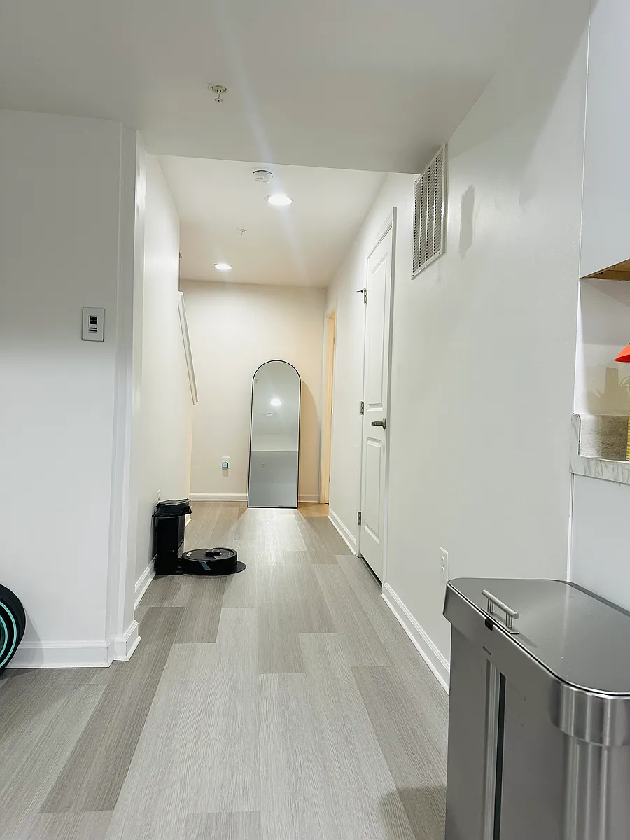 Building Photo - 7520 Arundel Woods Dr #BASEMENT