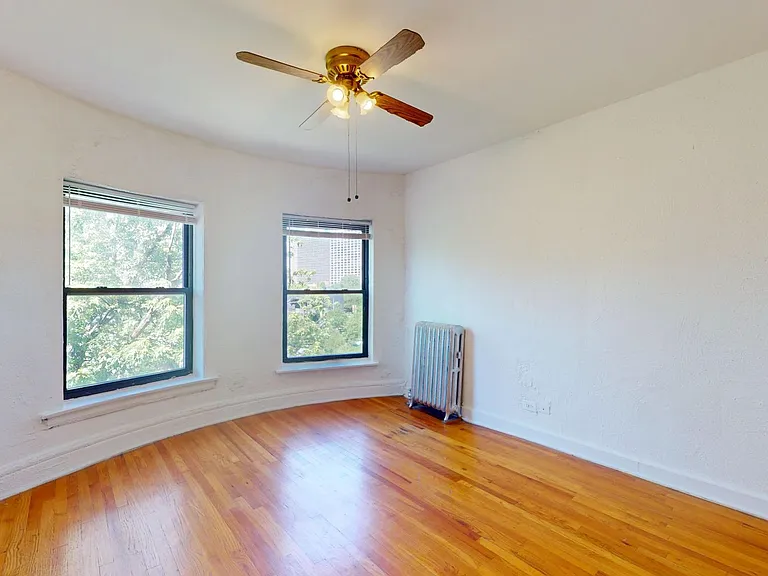 1515 E. 54th Street — Photo 9