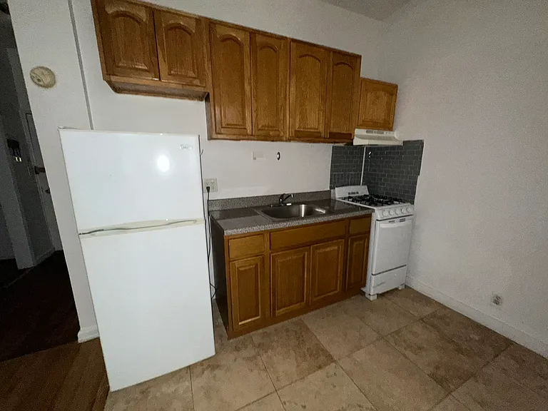 43-18 44th St #1D — Photo 5