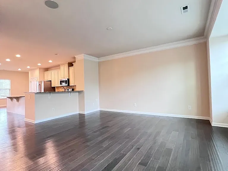 4008 Zilker Park Dr — Photo 9