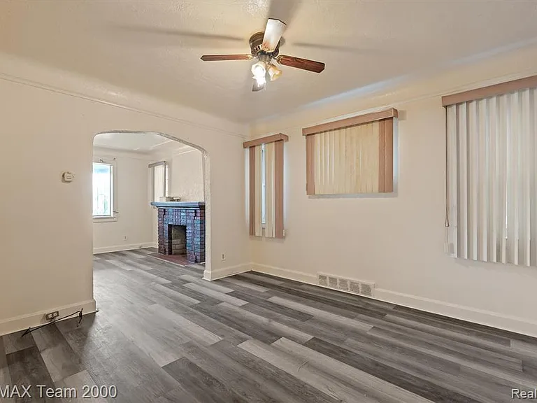 7444 Kendal St — Photo 6