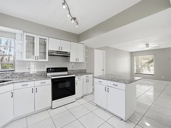 3rd image of 11314 Laurel Crest Ln