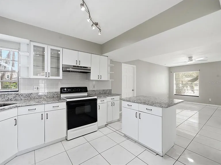 11314 Laurel Crest Ln — Photo 3