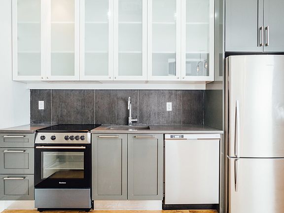 2nd image of 785 Dekalb Ave APT 1J