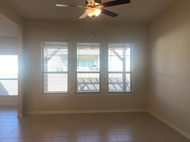 2220 Chia Ct — Photo 2