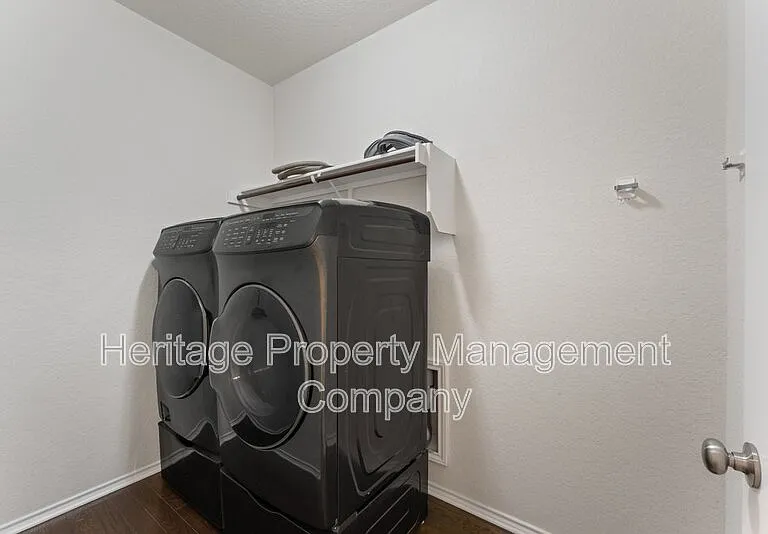 942 Blue Violet — Photo 27