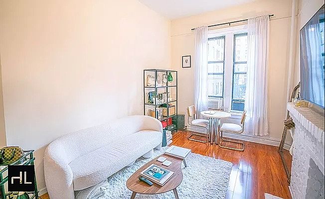 1st image of 11 W 26th St #3B