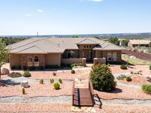 1374 E Big Pinion Ln, Apple Valley, UT 84737