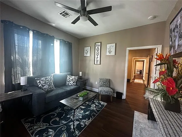 918 Forstall St — Photo 18
