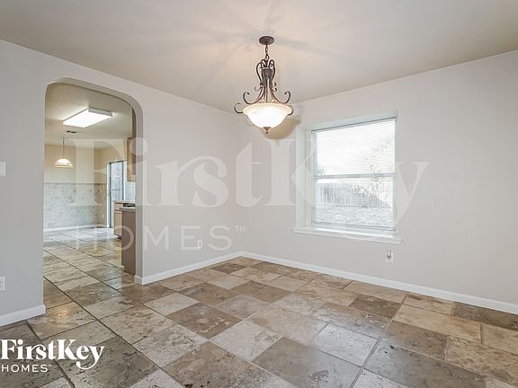 4th image of 10519 Marengo Ln