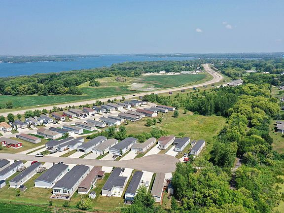 3rd image of 3200 Okoboji Ave #137
